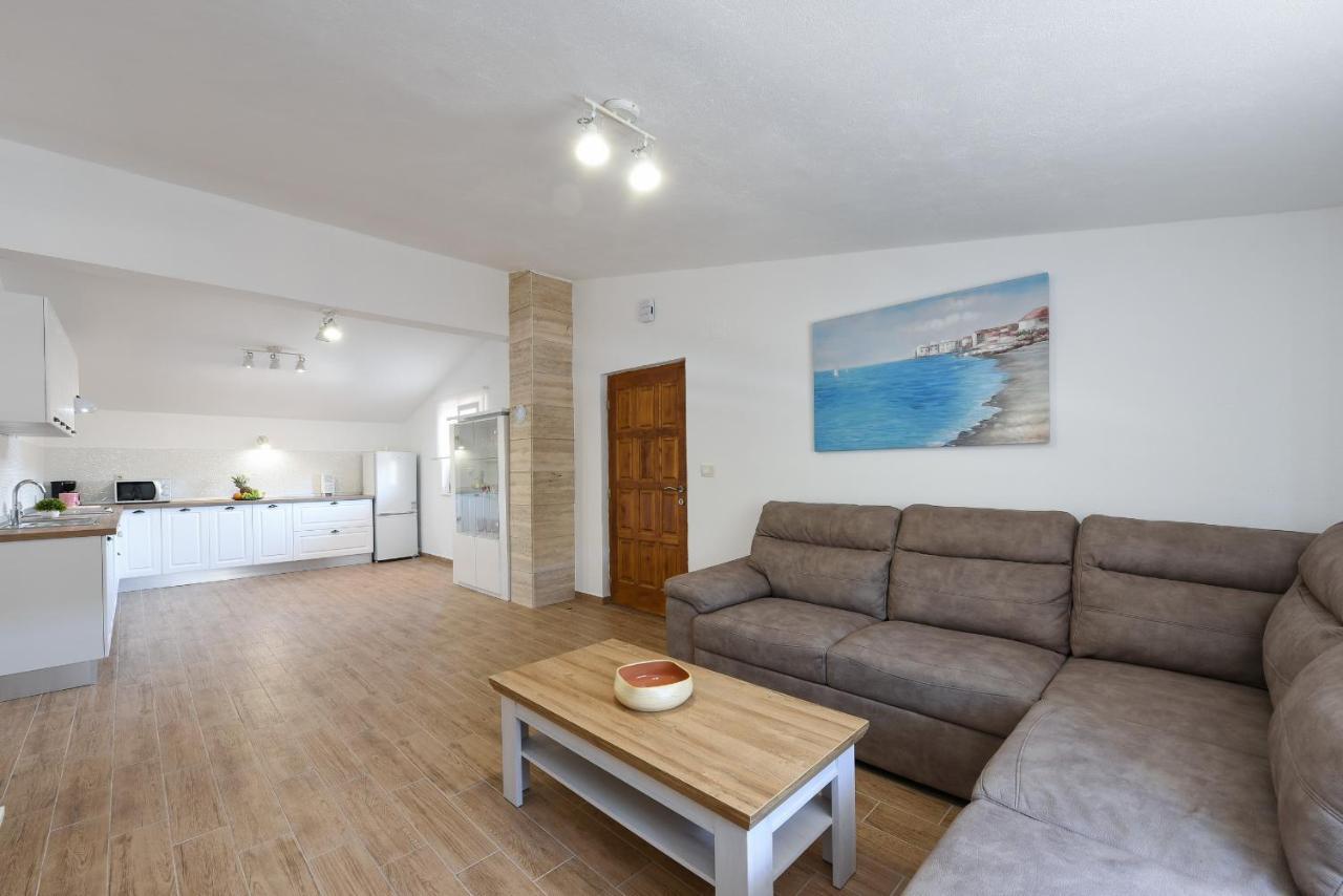 Apartman Magas With Private Pool Vinjerac Bagian luar foto