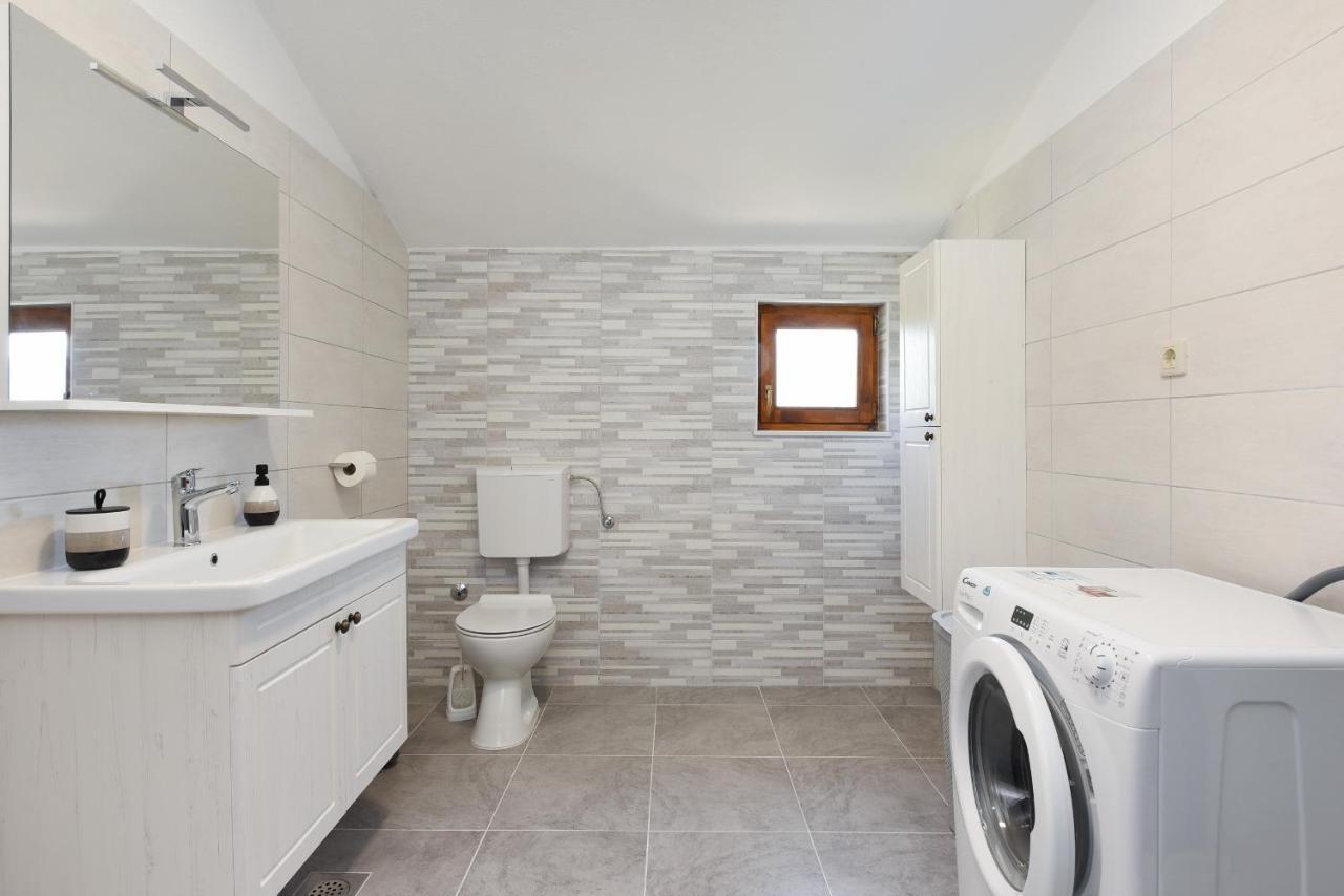 Apartman Magas With Private Pool Vinjerac Bagian luar foto