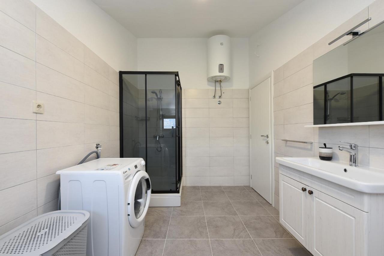 Apartman Magas With Private Pool Vinjerac Bagian luar foto